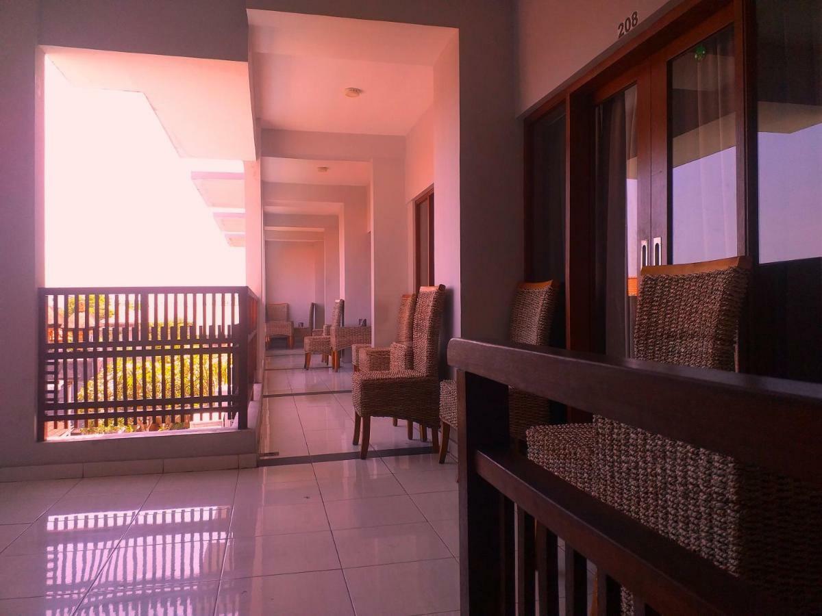 RedDoorz At Kerobokan Seminyak 2 Luaran gambar